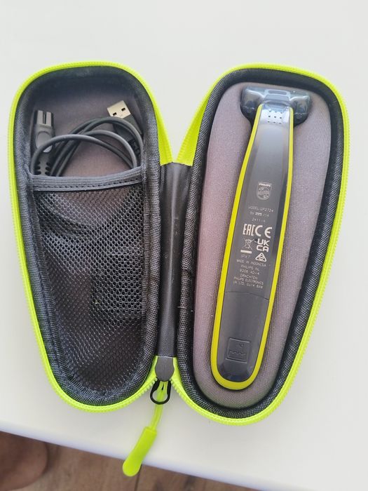 Продавам тример Philips OneBlade