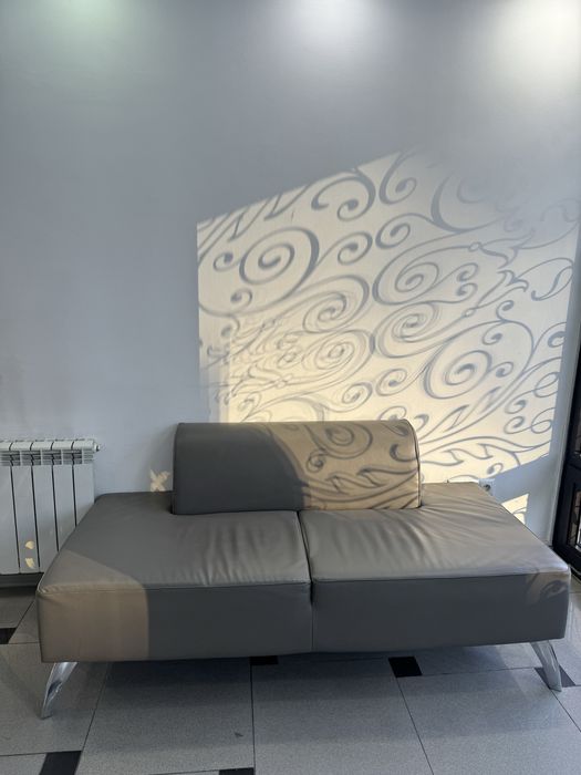 Продаю диван в состоянии