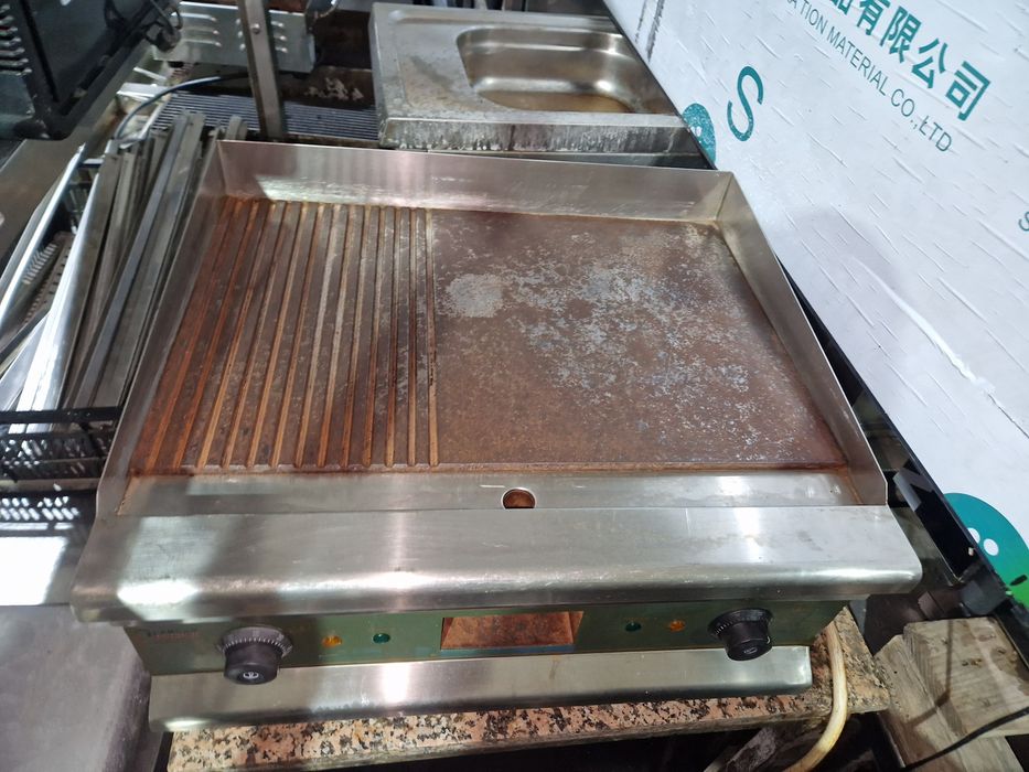 Bolitor paste cu banc pe gaz sau curent, inox