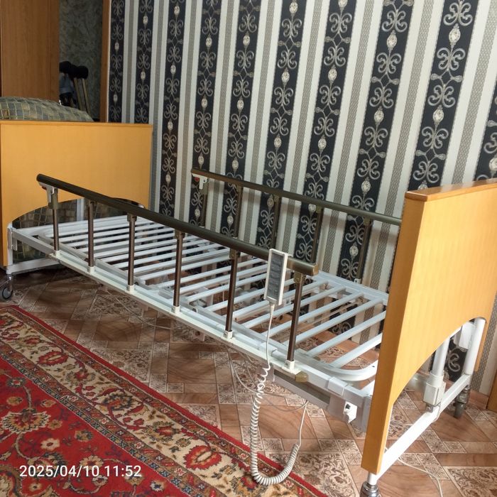 Кровать для инвалидов, пенсионеров