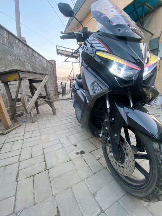 Продам мопед нмакс