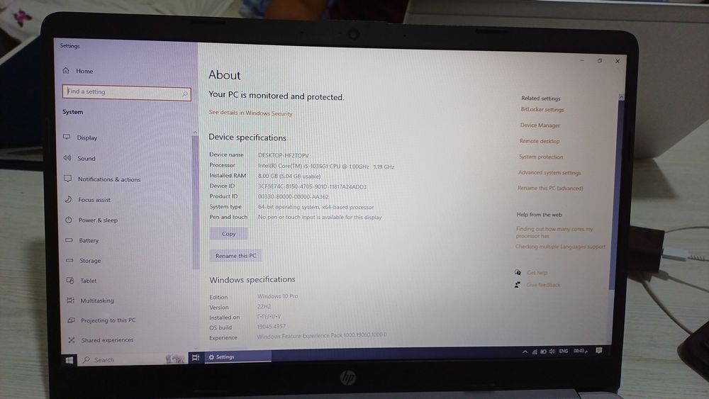 Core i5.10G .Vega 2G. 8 g ram. Hdd 1000+256G