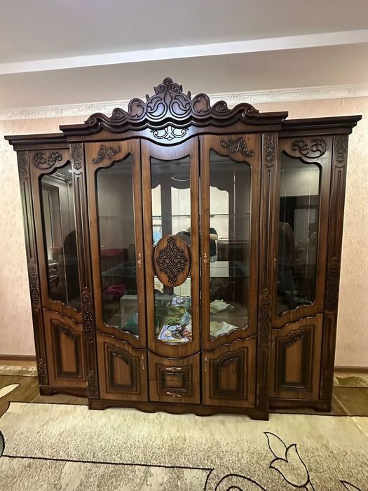 МДФ стенка сотилади.