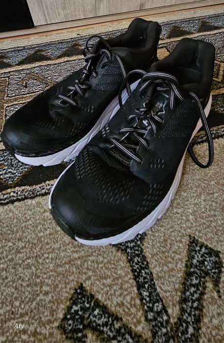 Hoka One One Clifton
