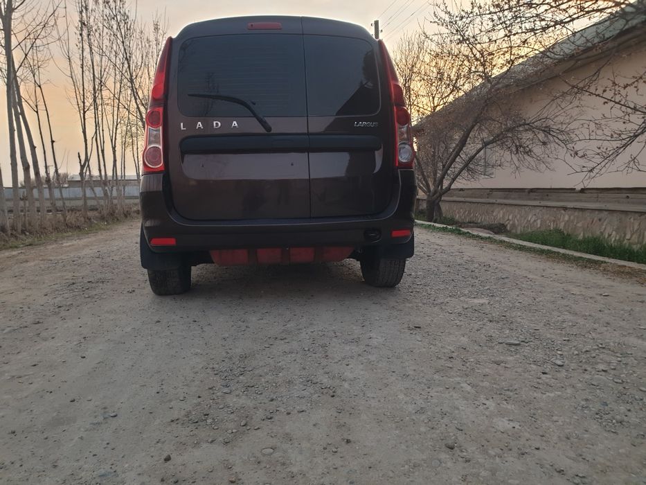 Lada  Largus reno