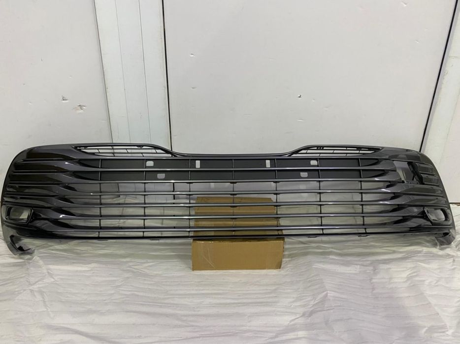 Решетка бампер Toyota Camry 70