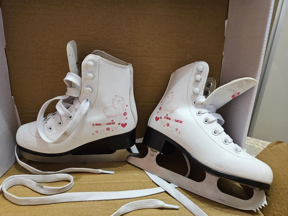 Patine pentru fetițe Crowned