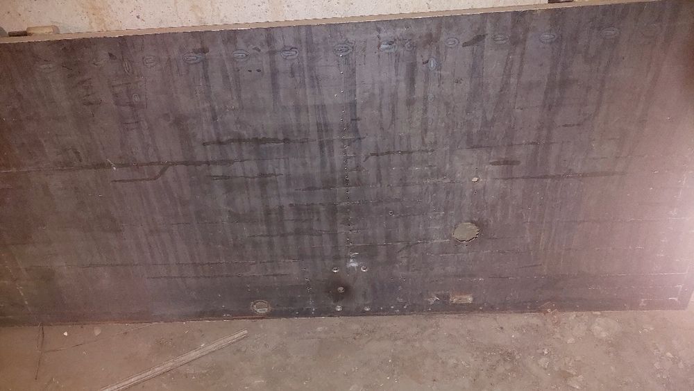 Продаётся железный двери и деревянные выходные