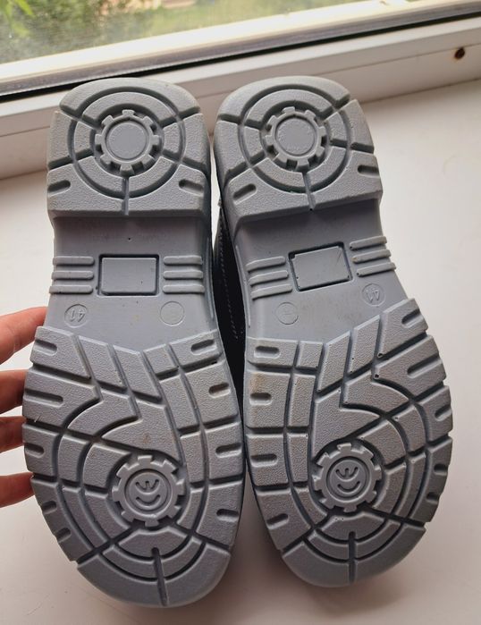 Продам обувь рабочая