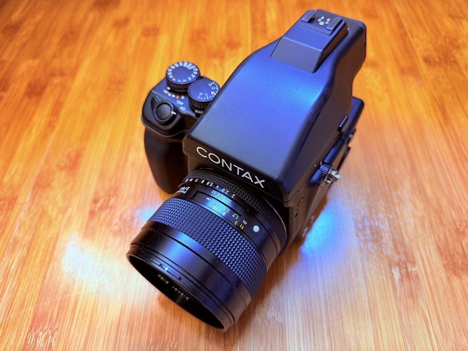 フィルムカメラ CONTAX 645 + Carl Zeiss Planar 80mm F2. Contax 645 + Carl Zeiss Planar 80mm F2.0 Iasi • OLX.ro