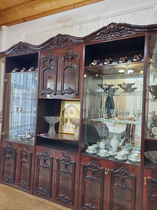 Стенка сотилади холати зур кирилган чизилгай жойлари йук идеал