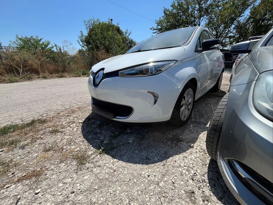 На части Renault Zoe dynamique 91коня  2016г  75000мили пробег перфектно състояние Камера джанти