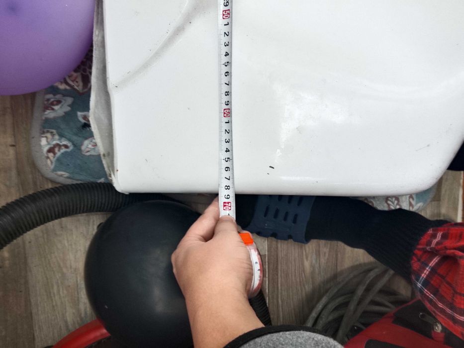 Продам раковину Б/у целая