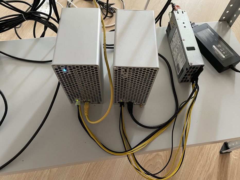 Продаю майнинг Goldshell KD-Box