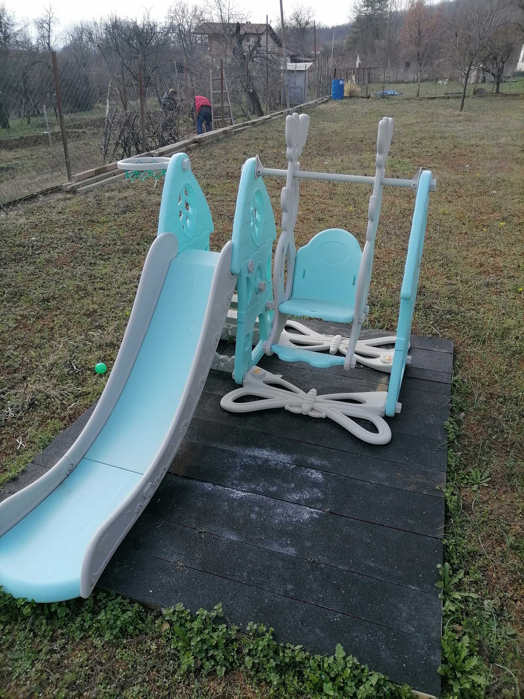 Детска пързалка с люлка гр. Севлиево • OLX.bg
