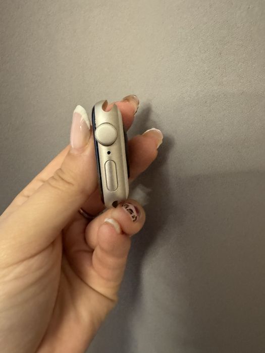 Apple watch SE 3 40 mm Starlight