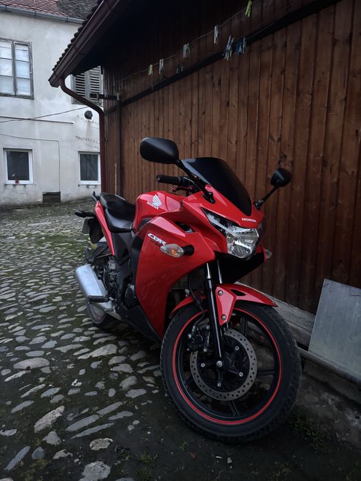 Honda Cbr 125r model 2016