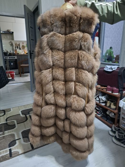 Продаётся шикарная жилетка)))