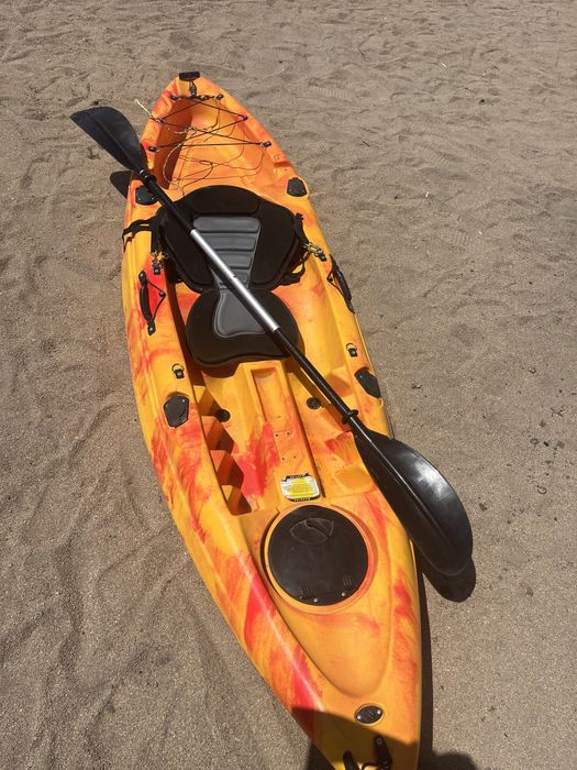 Оранжевый байдарка