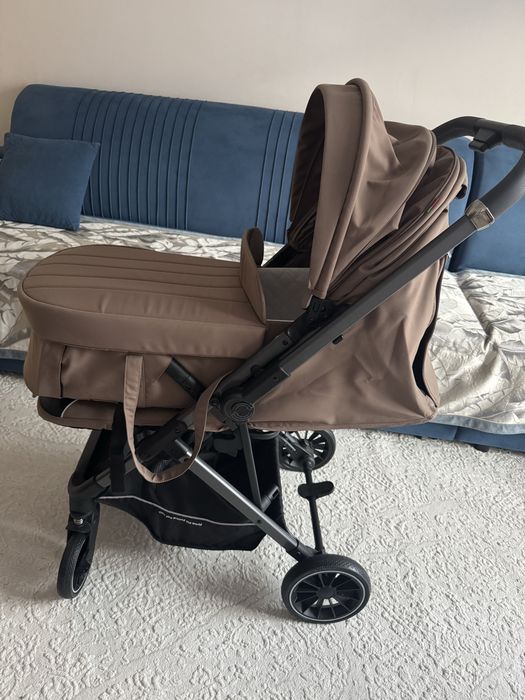 Коляска от бренда Kidilo 2/1