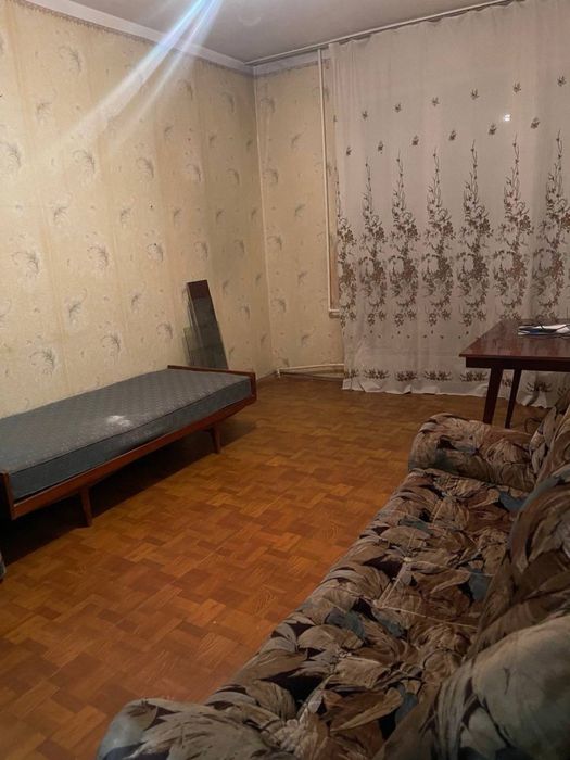 Продается Чиланзар 17 2комнатная на 1этаже