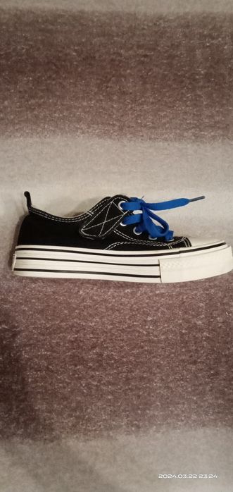 Продам кеды на мальчика