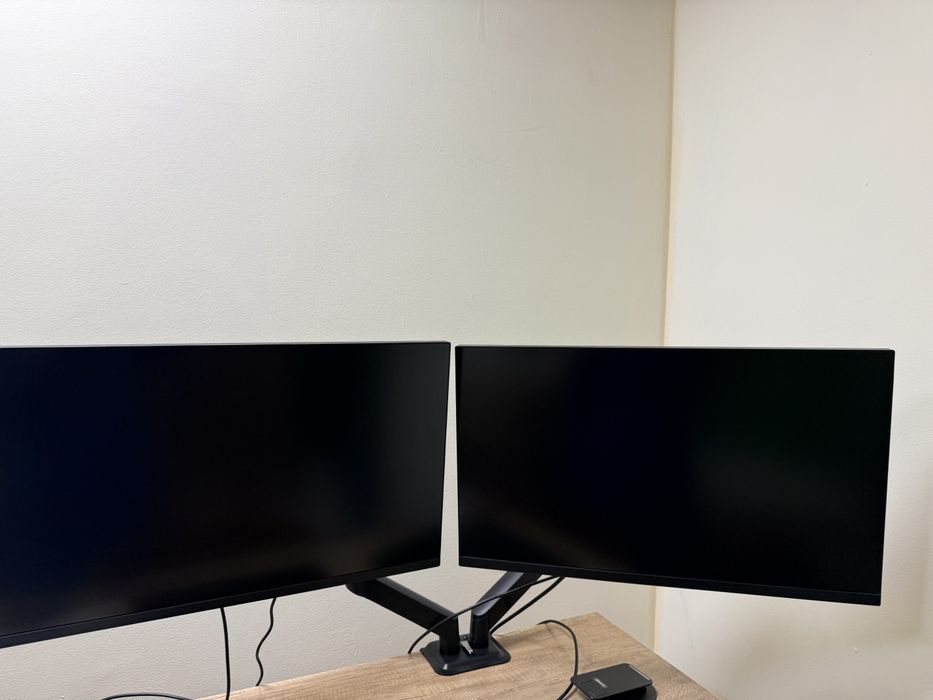 Monitor sotiladi srochna