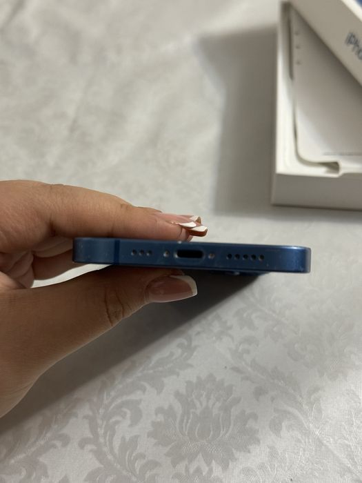 Айфон 13 в хорошем состоянии