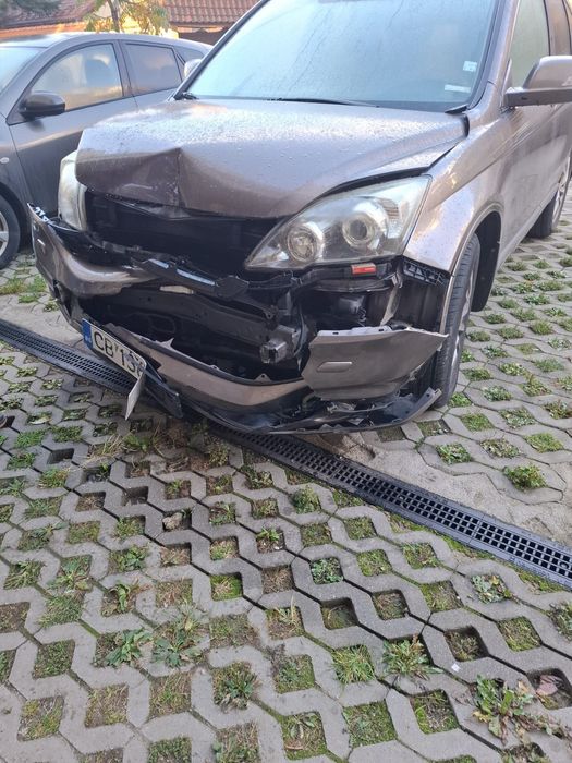 Продавам HONDA CRV