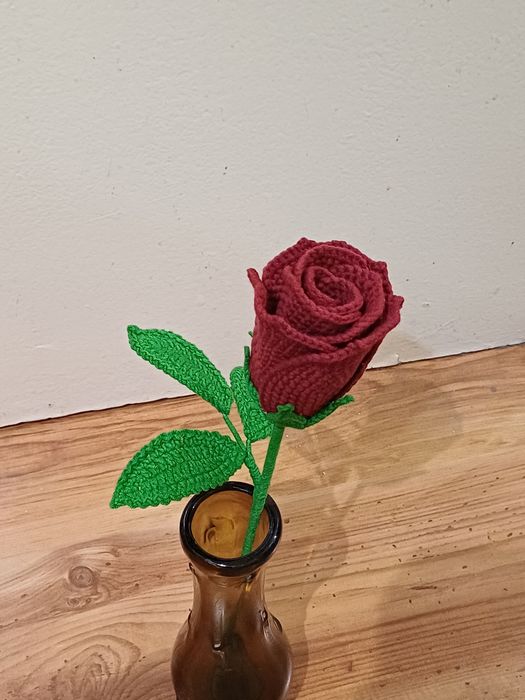 Плетени рози различни цветове