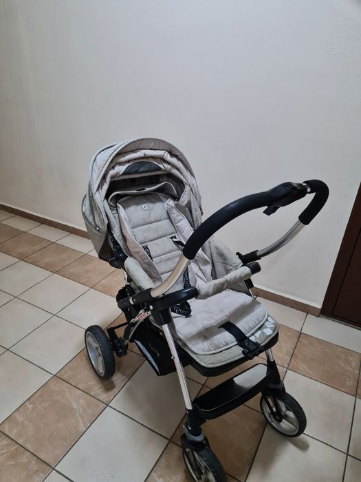 Продам детскую коляску