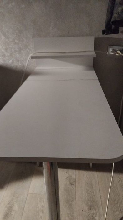 Продам стол,в идеальном состоянии