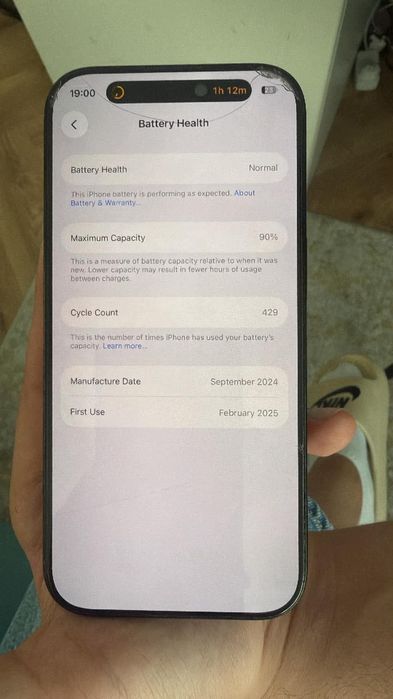 iPhone 16 pro 128 GB în stare foarte bună