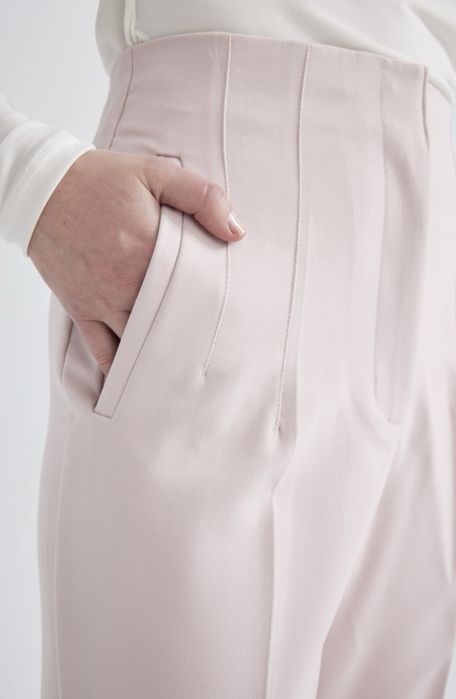 Продам розовые брюки. Алматы.