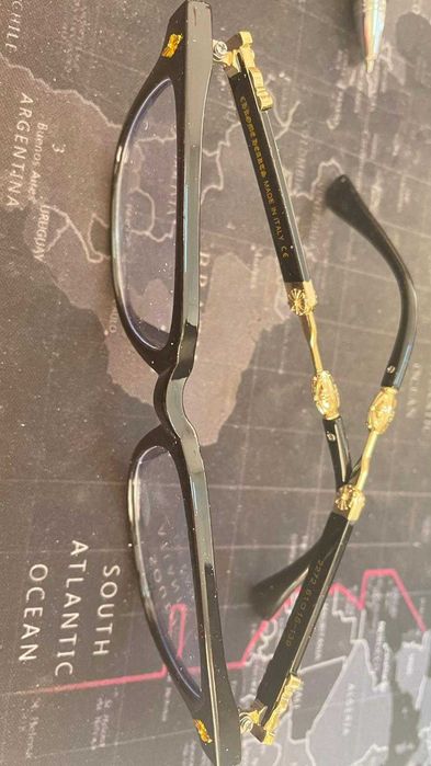 Chrome Hearts model deosebit, calculator Negrii cu Auriu