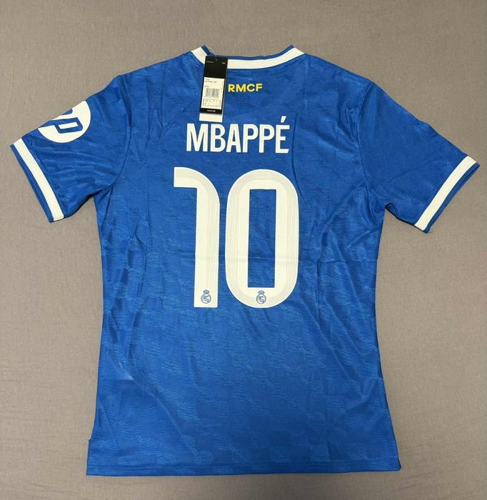 Футболни екипи от сезон 2025/2026