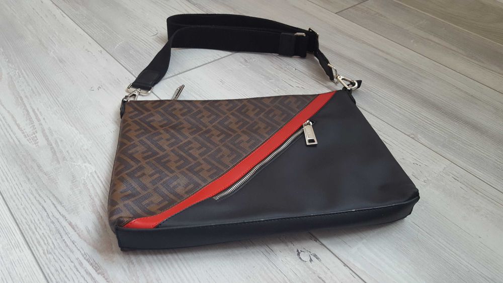Нова оригинална мъжка кожена чанта FENDI MESSENGER BAG