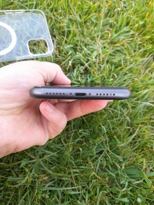 IPhone 11 64 gb  ideal