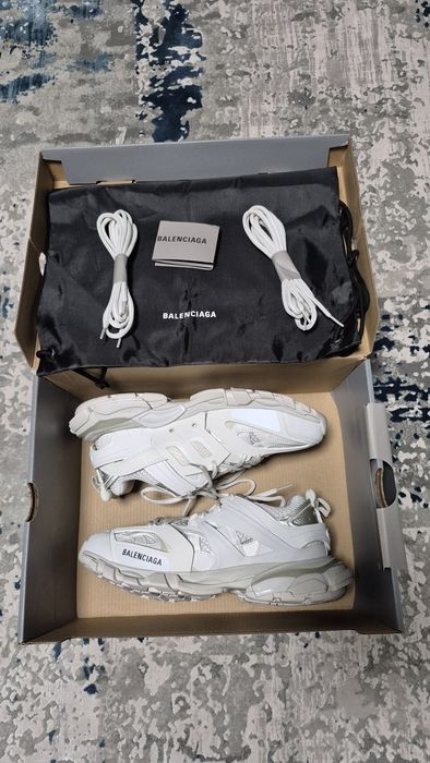 Balenciaga track 42