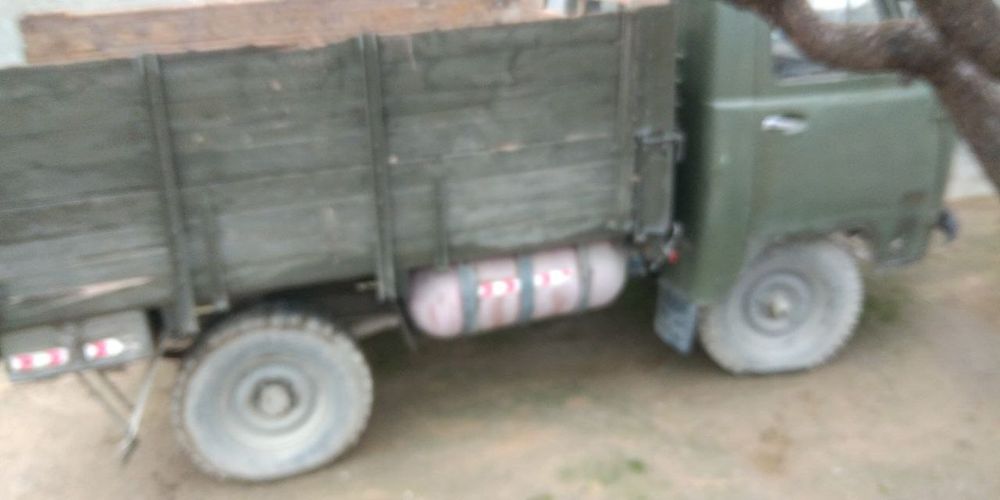 Uvazik sotiladi yaxshi xolatda