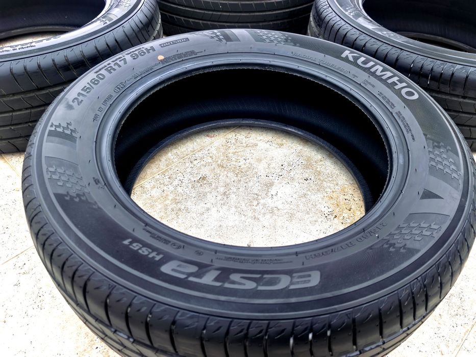 4бр ЛЕТНИ Kumho 215/60 R17 2025г КАТО НОВИ – 400км