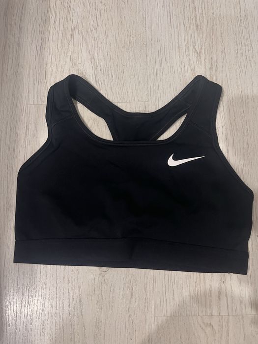 Nike спортно бюстие S/M фитнес оригинал
