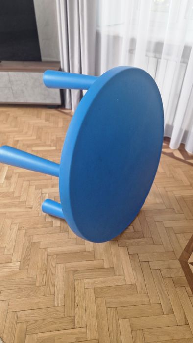 Продам детский стол и стульчик IKEA