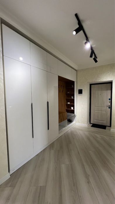 Сдается 2 ком квартира посуточно на батысе