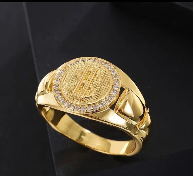 Уникален златист пръстен от медицинска стомана