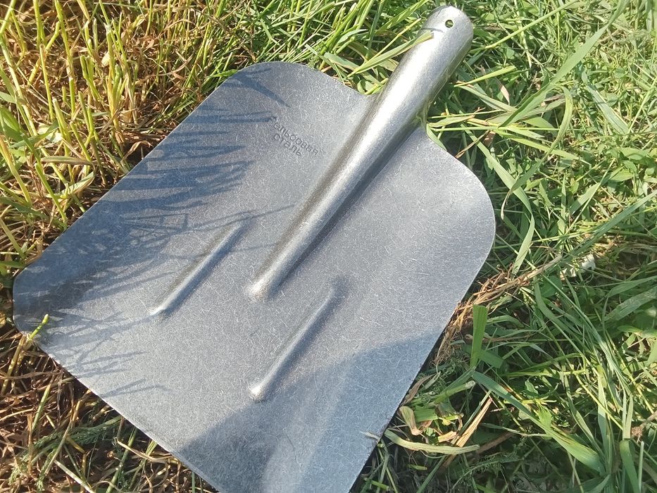 Продам новые лопаты