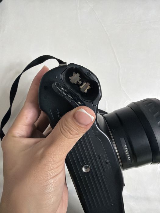 Samsung Minolta Dynax 7xi + 28–105