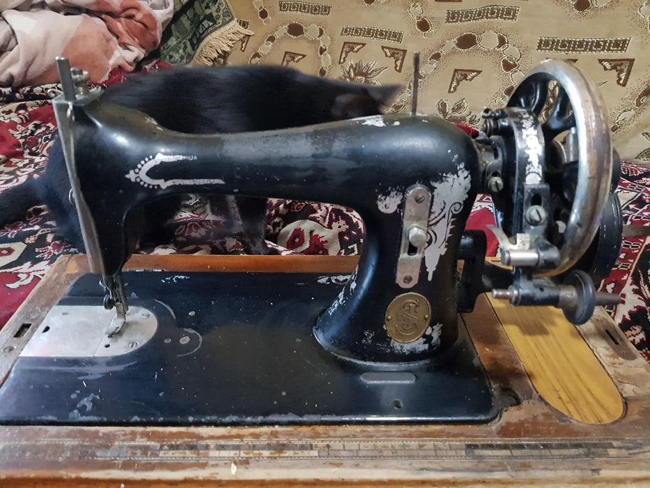 Швейная машинка Зингер