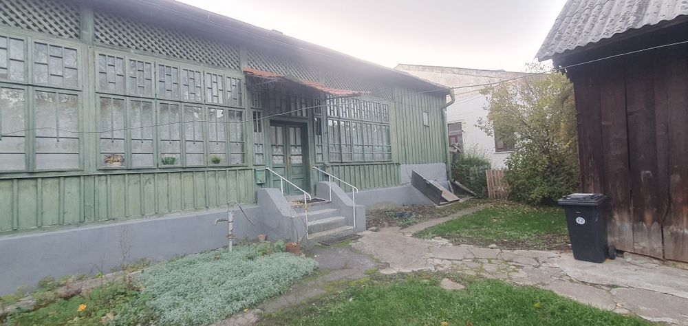 Vand inchiriez spatiu ultracentral apartament in casa  G. Humorului