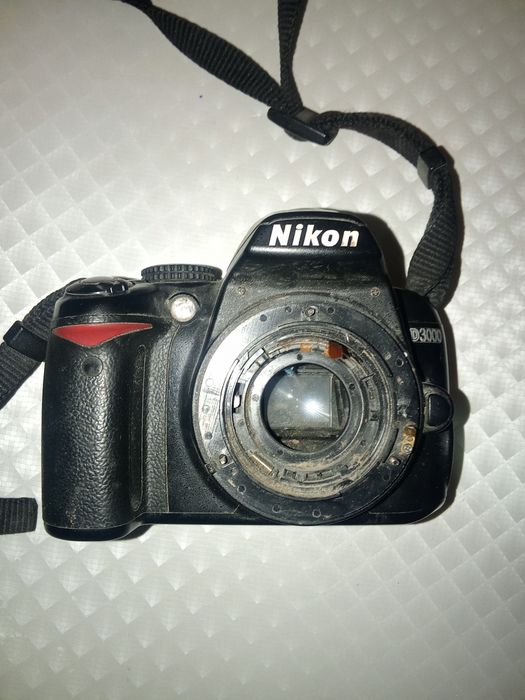Фотоаппарат Nikon D3000